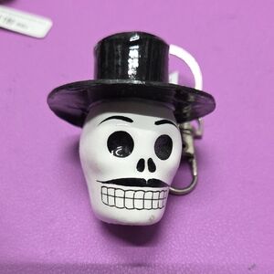Black and White Skull Keychain